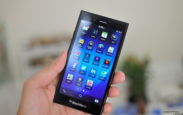 Trên tay BlackBerry Z3: màn hình 5 inch, giá rẻ